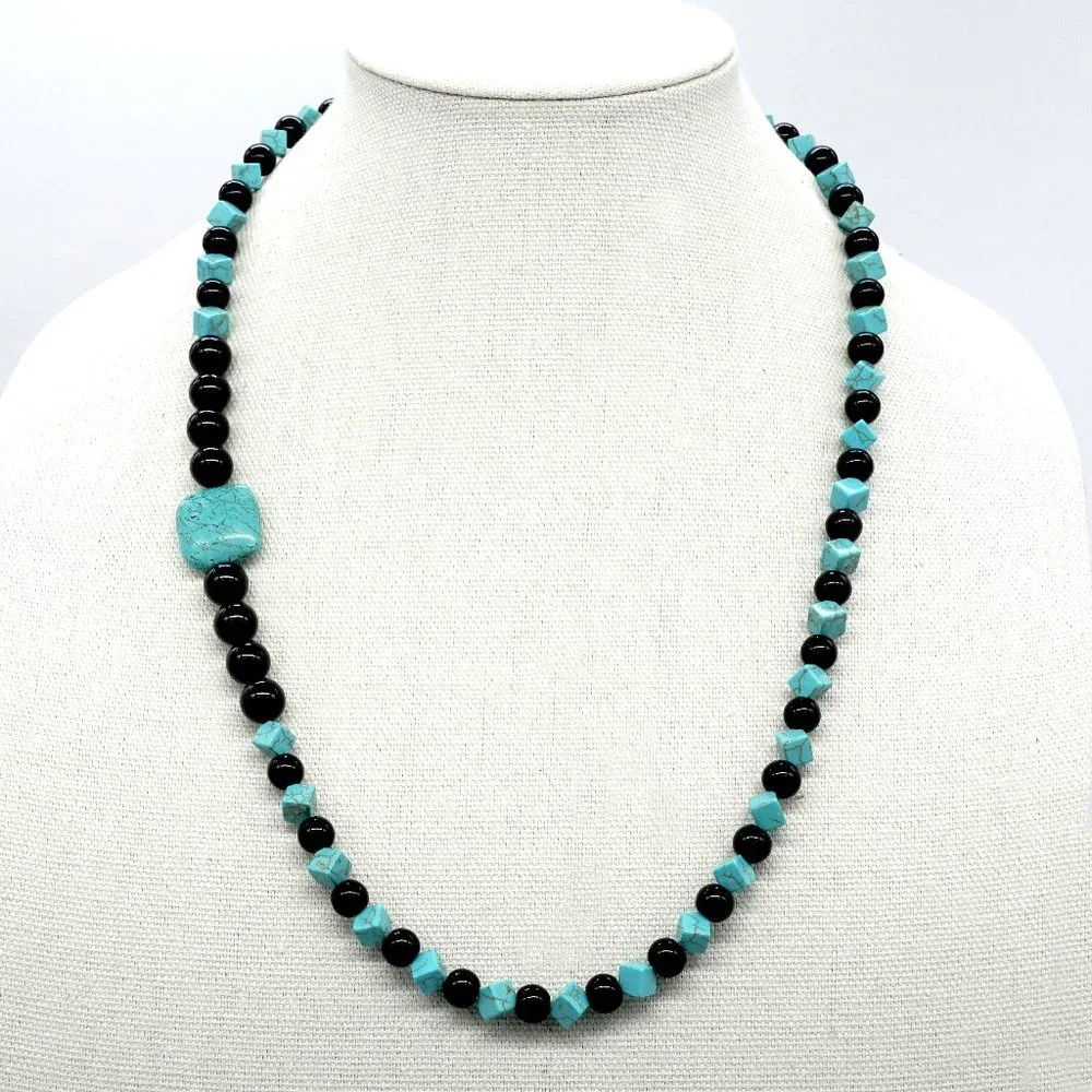 Duo color necklace with Genuine Turquoise and onyx. - Picture 7 of 9